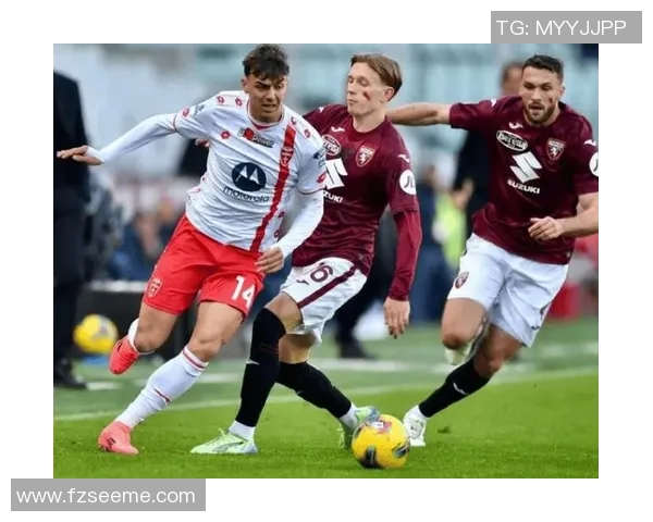 英超赛场上AC米兰迎战都灵球队的精彩对决分析与展望